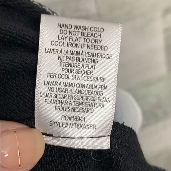 Bobeau Gauze Hem Top - Picture 7 of 7